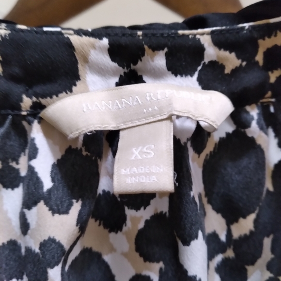 Banana Republic Animal Print Top, Size XS - Picture 2 of 3